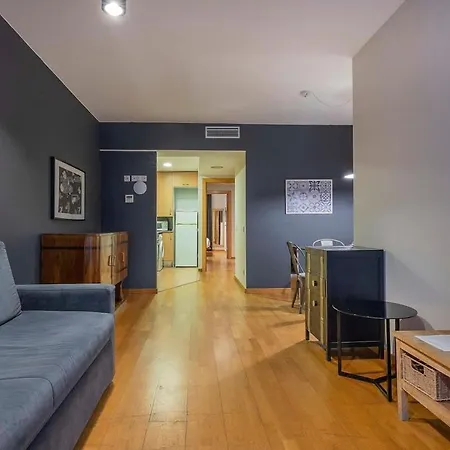 2 Bedroom With Balcony In Eixample 4-2 *