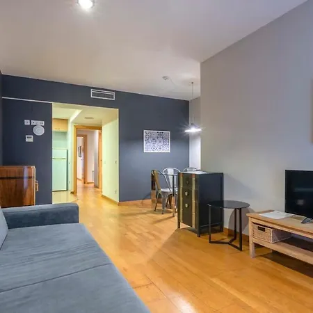 Apartment 2 Bedroom With Balcony In Eixample 4-2 *
