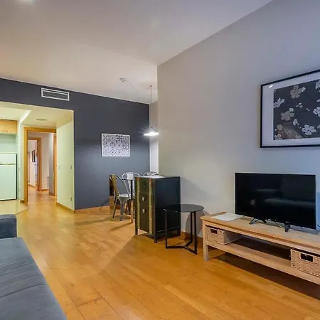 2 Bedroom With Balcony In Eixample 4-2 Apartment Barcelona