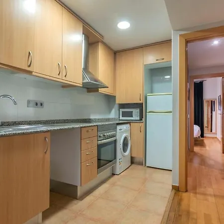 Apartment 2 Bedroom With Balcony In Eixample 4-2