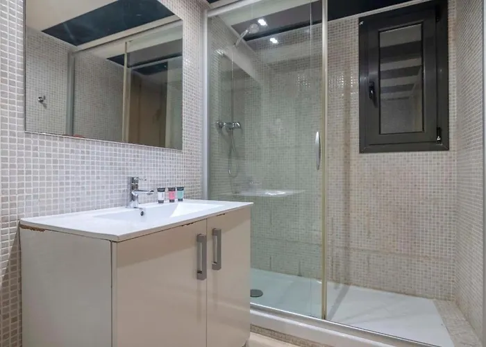 The Collection - 2 Bedroom With Balcony In Eixample 4-2 * Βαρκελώνη