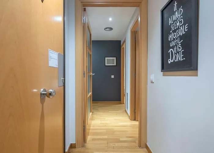 The Collection - 2 Bedroom With Balcony In Eixample 4-2 * Barcelona