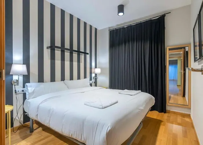 Apartman The Collection - 2 Bedroom With Balcony In Eixample 4-2 Barcelona
